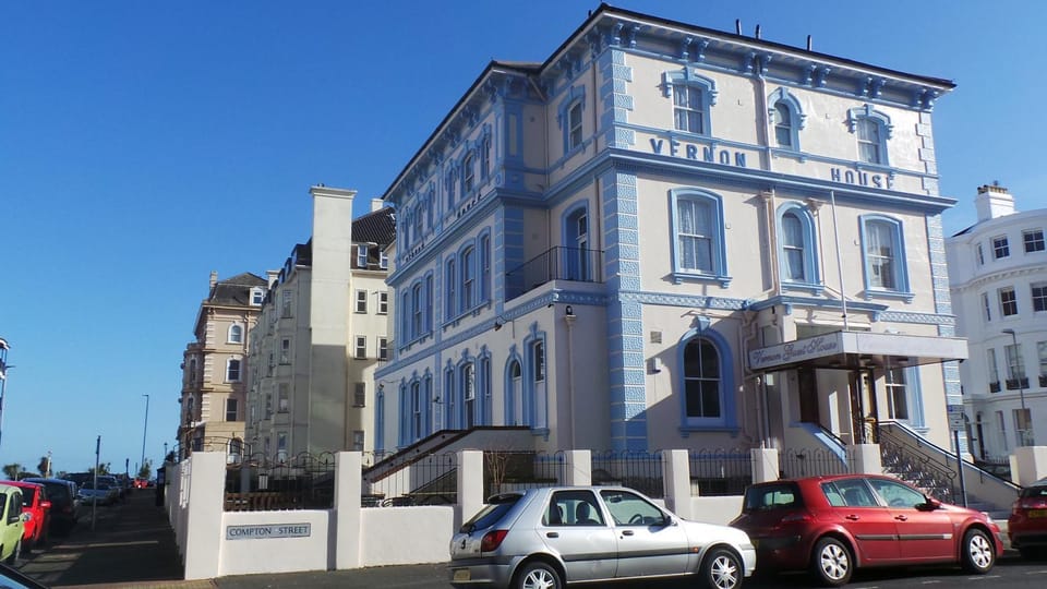 Property building, Facade/entrance