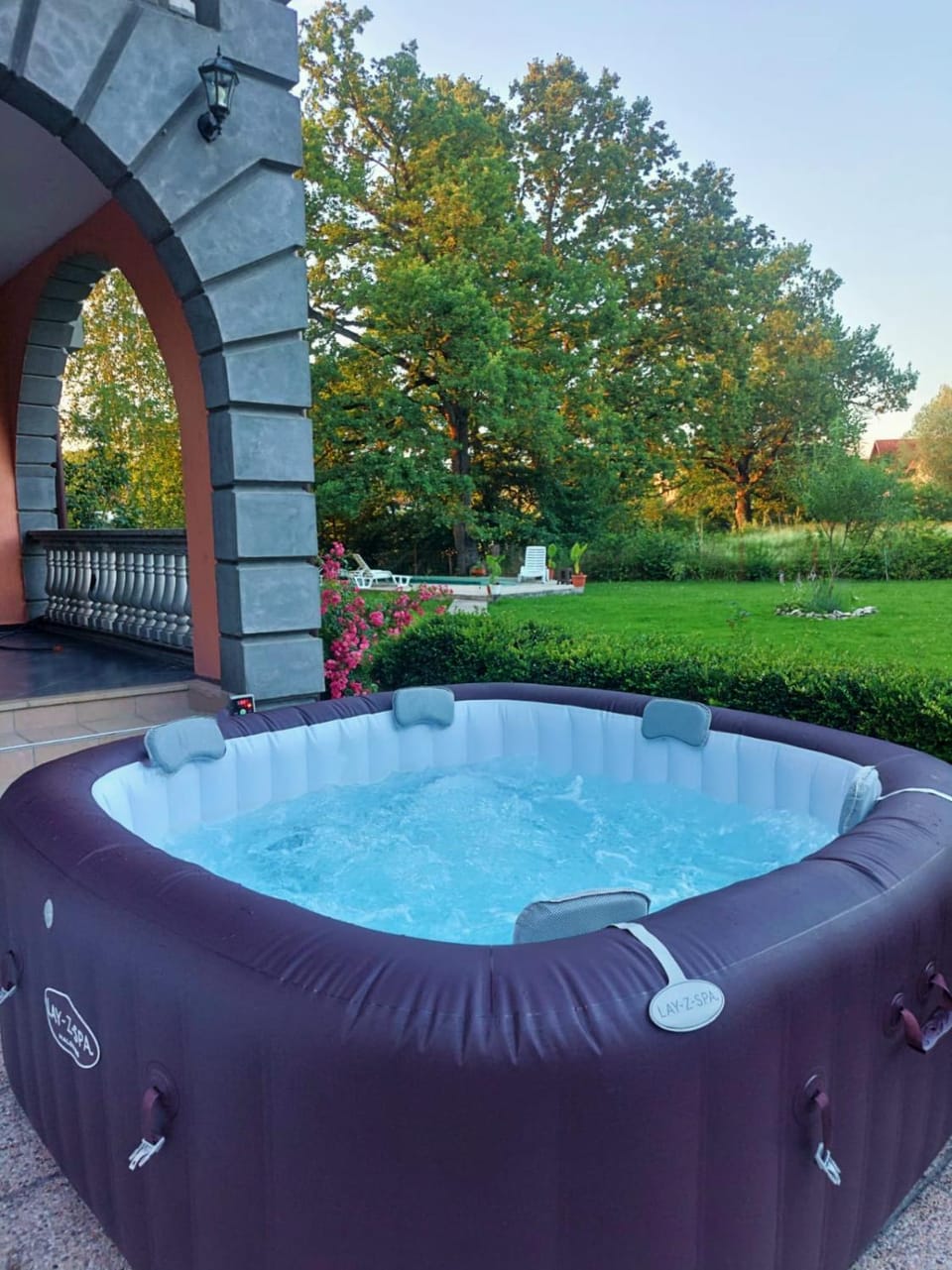 Day, Natural landscape, Hot Tub, Hot Tub, Pool view, Swimming pool