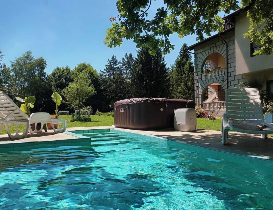 Garden, Garden, Garden view, Swimming pool, sunbed