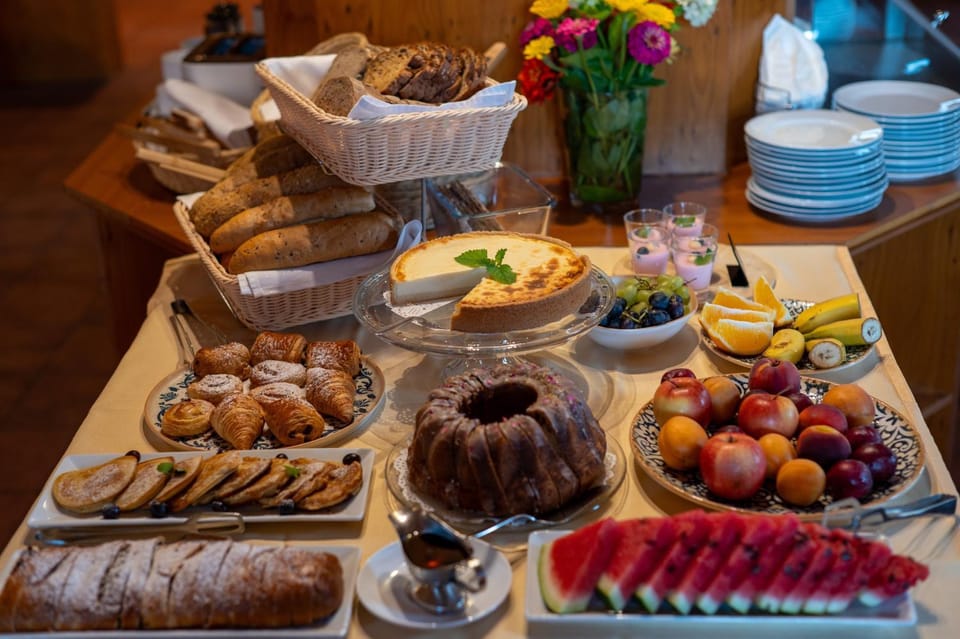 Breakfast, Buffet breakfast