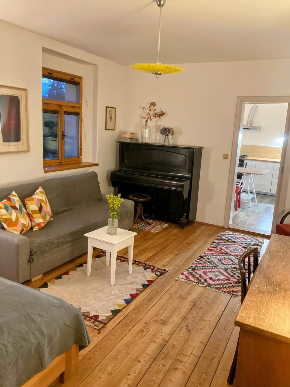 Living room, Seating area