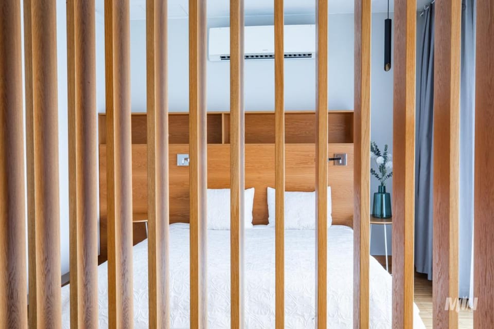 Bed, Bedroom, Garden view, internet, wardrobe, air conditioner
