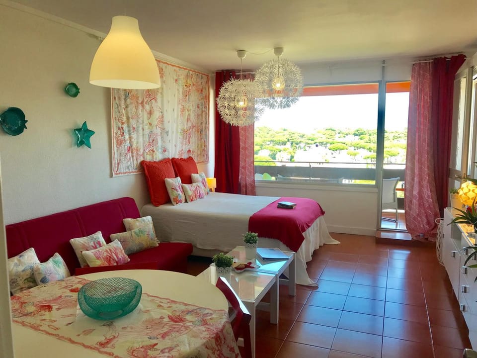 Living room, Bedroom