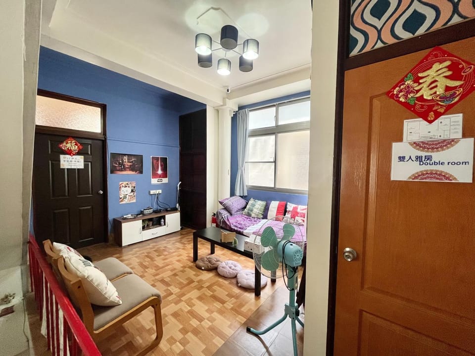 Communal lounge/ TV room, Seating area