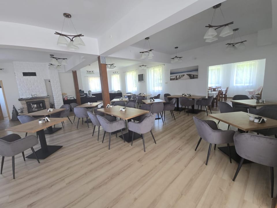 Property building, Breakfast