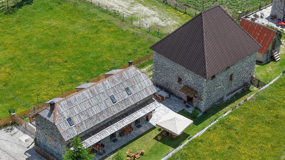 Kulla e Sadri Lukes Bed and Breakfast in Montenegro