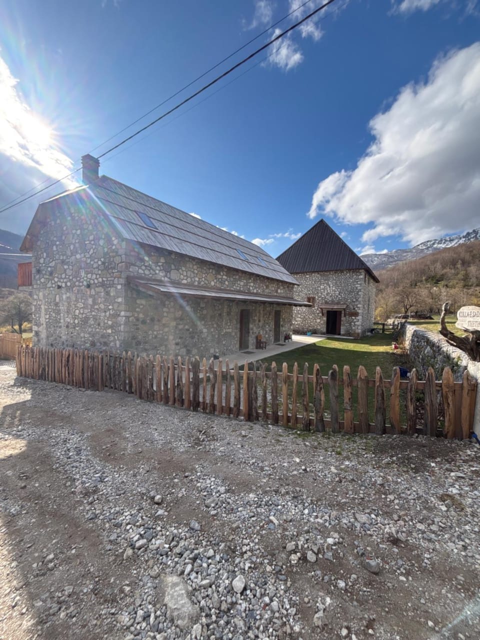 Kulla e Sadri Lukes Bed and Breakfast in Montenegro