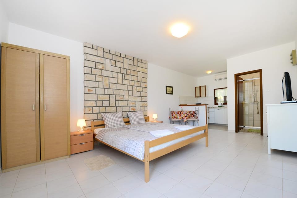 Beautiful apartments first row to the sea Apartment in Poreč