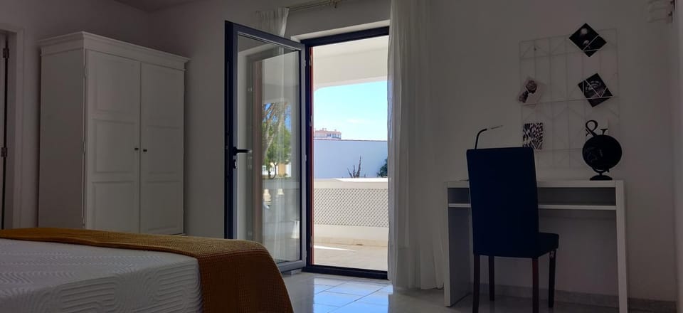 Seating area, Bedroom