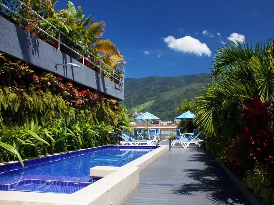 Swimming pool, Swimming pool