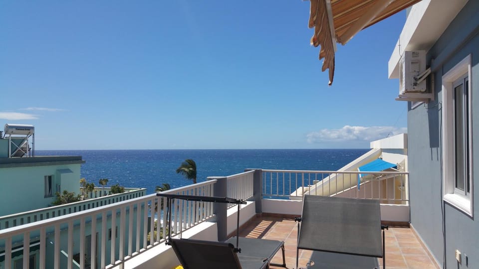 Ático con vistas al mar Apartment in Puerto Naos