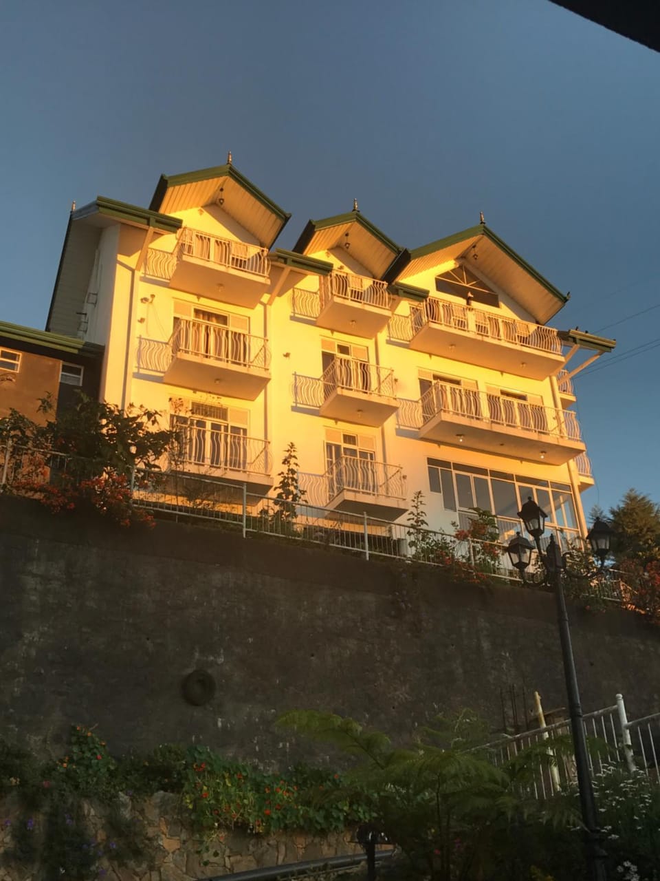Facade/entrance