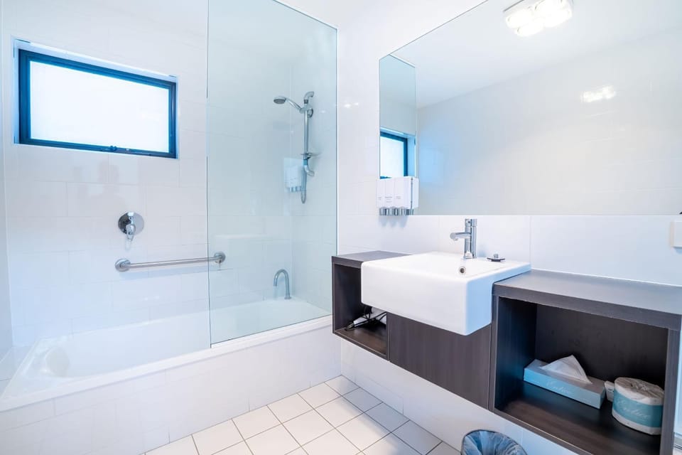 Shower, Bathroom, Bath