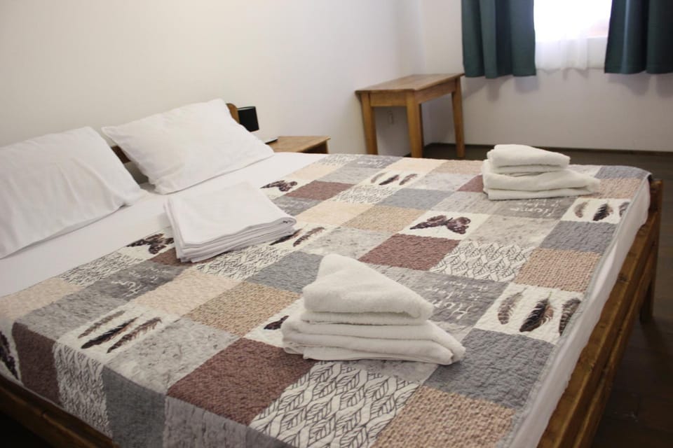 Cerdacul cu Stuf Bed and Breakfast in Romania