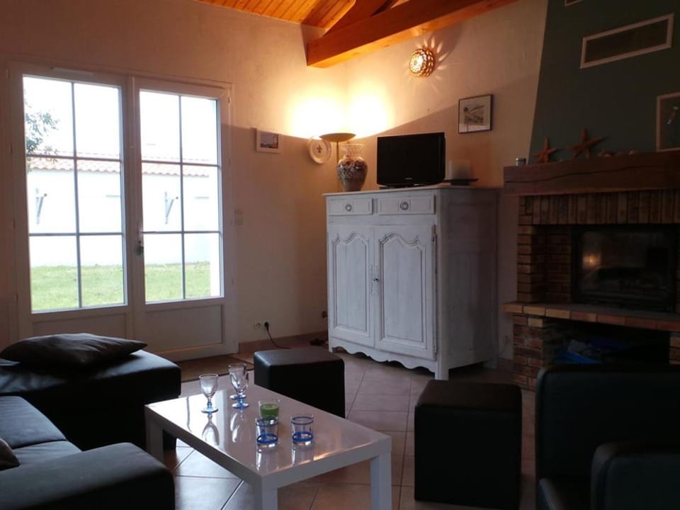 Maison lumineuse avec jardin clos, à 400m de la plage, pour 8 personnes, secteur calme - FR-1-224B-22 House in Pays de la Loire