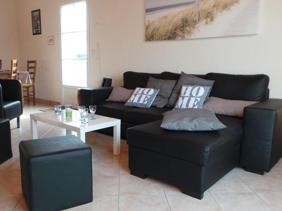 Maison lumineuse avec jardin clos, à 400m de la plage, pour 8 personnes, secteur calme - FR-1-224B-22 House in Pays de la Loire