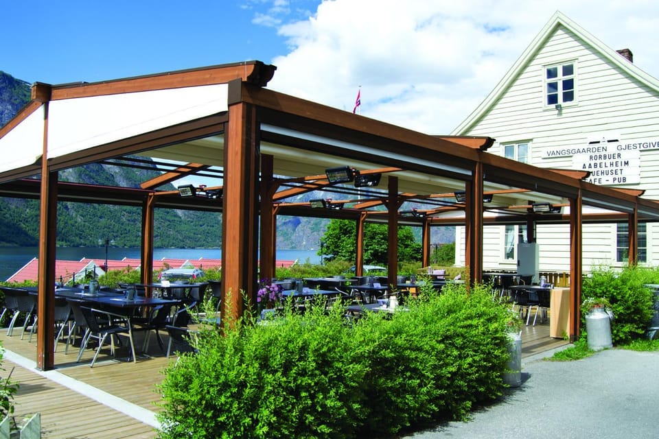 Restaurant/places to eat, Summer