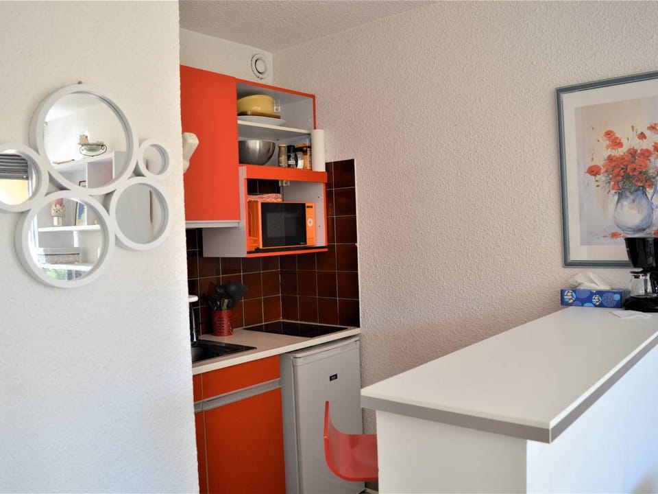 Studio Cabine avec Terrasse et Parking - Proche Centre et Plages à Cavalaire-sur-Mer - FR-1-226B-31 Cabin in Cavalaire-sur-Mer