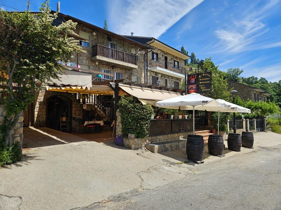 Property building, Restaurant/places to eat, Street view