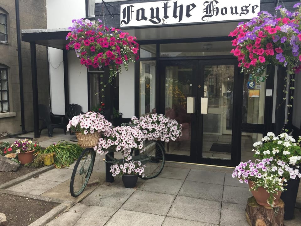 Property building, Facade/entrance