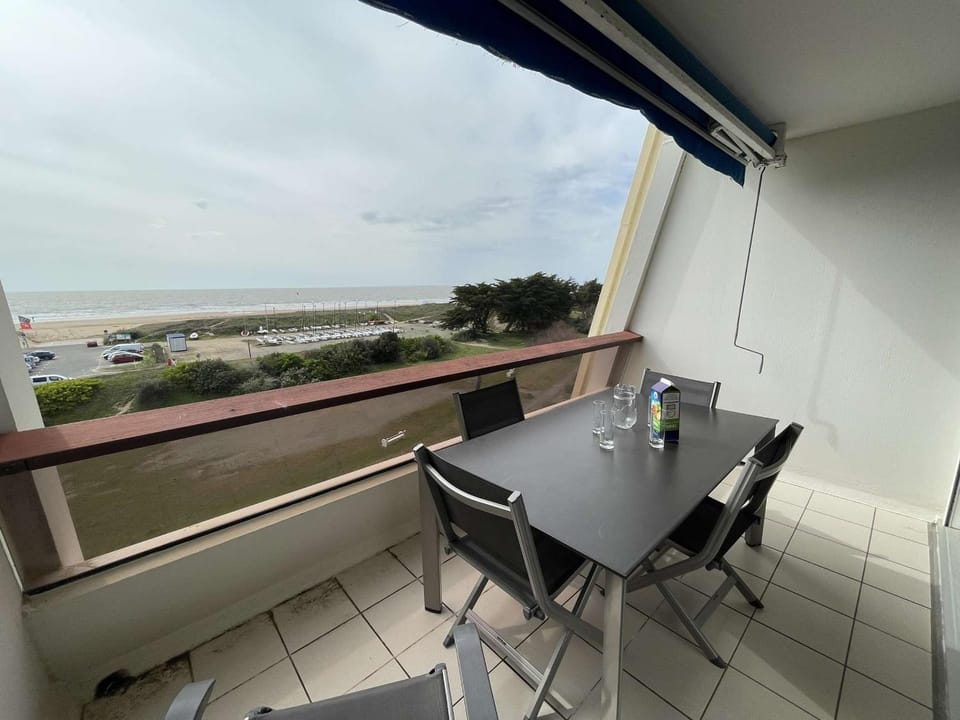 Appart. 2 pièces à 100m de la plage, 4 couchages, Parking, Lave-vaisselle, Animaux admis - FR-1-224C-133 Apartment in Saint-Jean-de-Monts