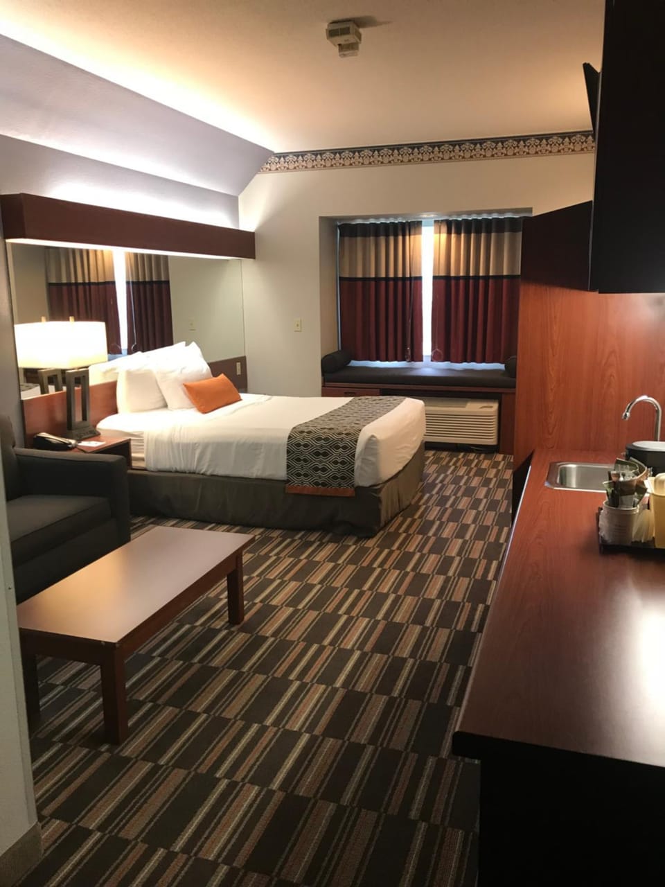 Bed, Photo of the whole room