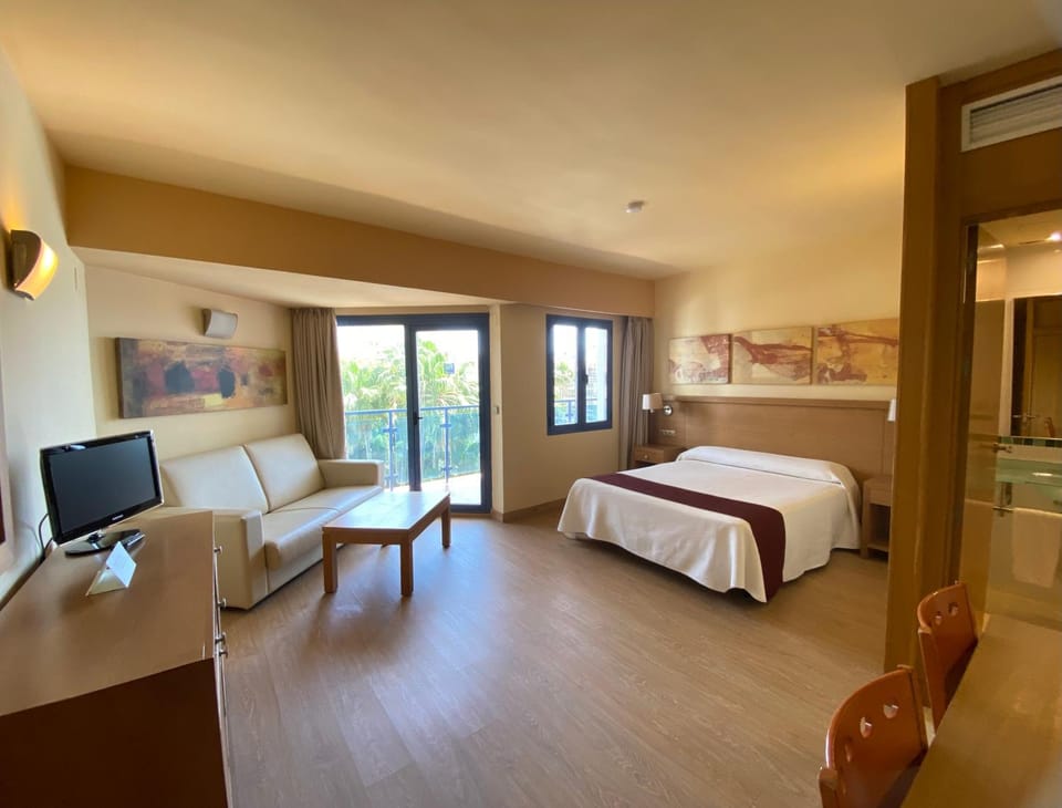 Bed, TV and multimedia