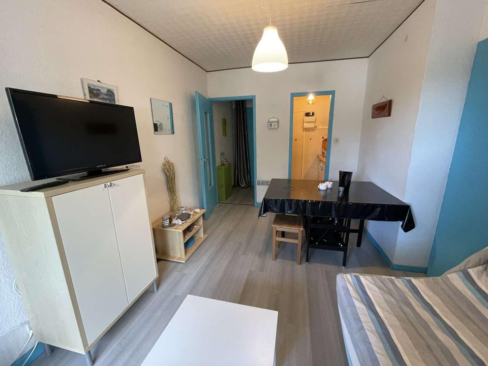 Appartement cosy 2 pièces à 200m de la plage, Saint-Hilaire-de-Riez - 4 couchages, parking, TV, WiFi - FR-1-224C-294 Apartment in Saint-Jean-de-Monts