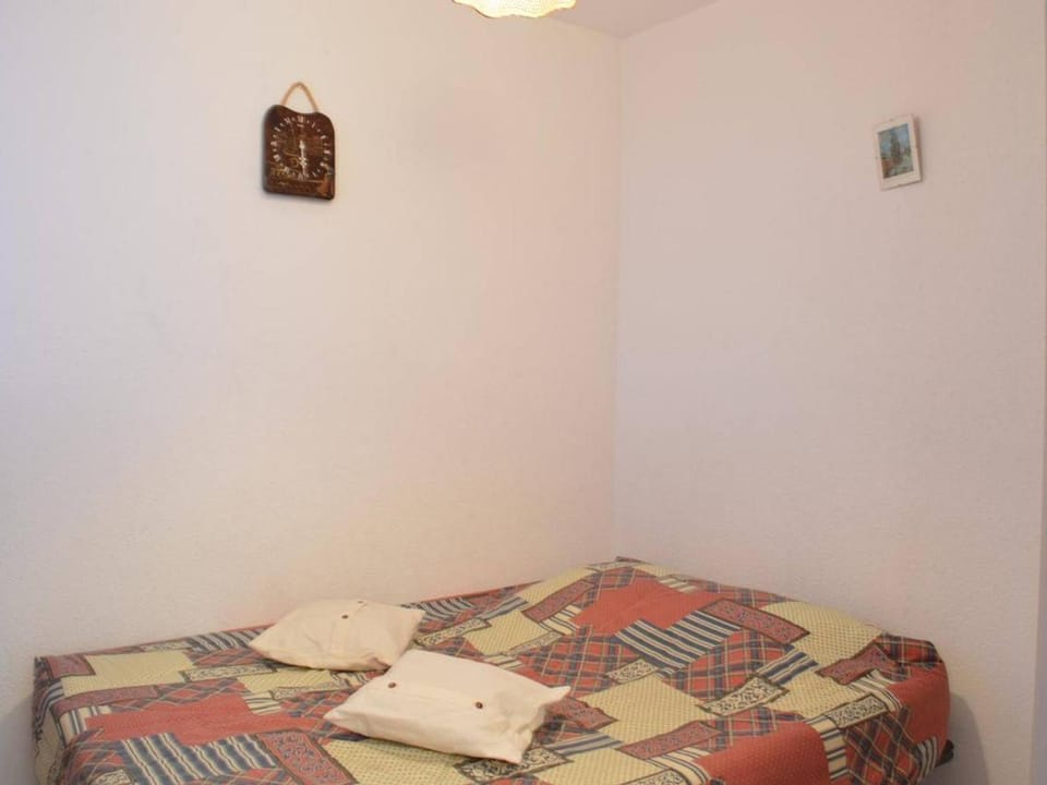 Appartement climatisé 2 pièces, 4 couchages, proche Seaquarium avec parking au Grau-du-Roi - FR-1-250-74 Apartment in Le Grau-du-Roi