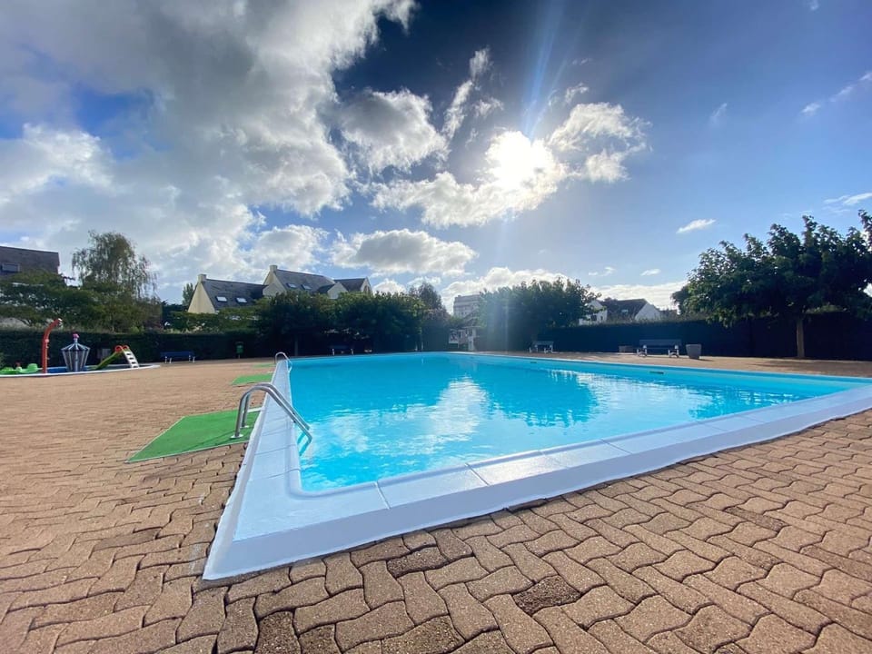 Appartement avec mezzanine, piscine et parking - proche plage et clubs sportifs à La Baule - FR-1-245-43 Apartment in La Baule-Escoublac