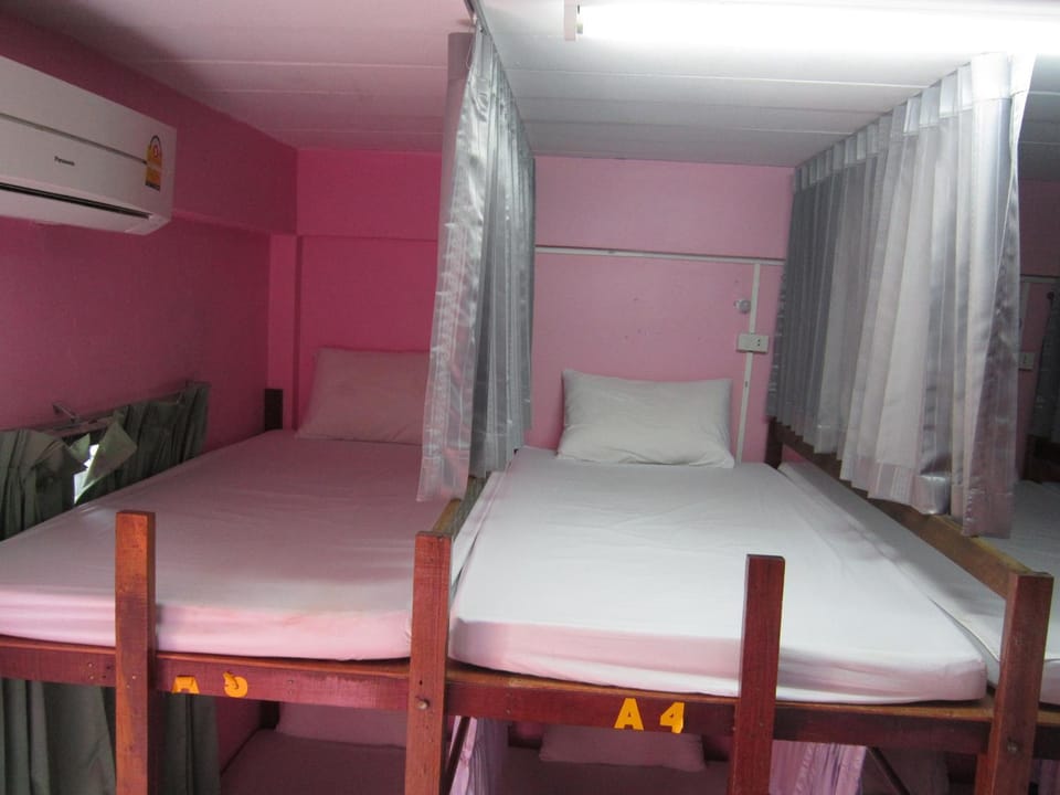 bunk bed