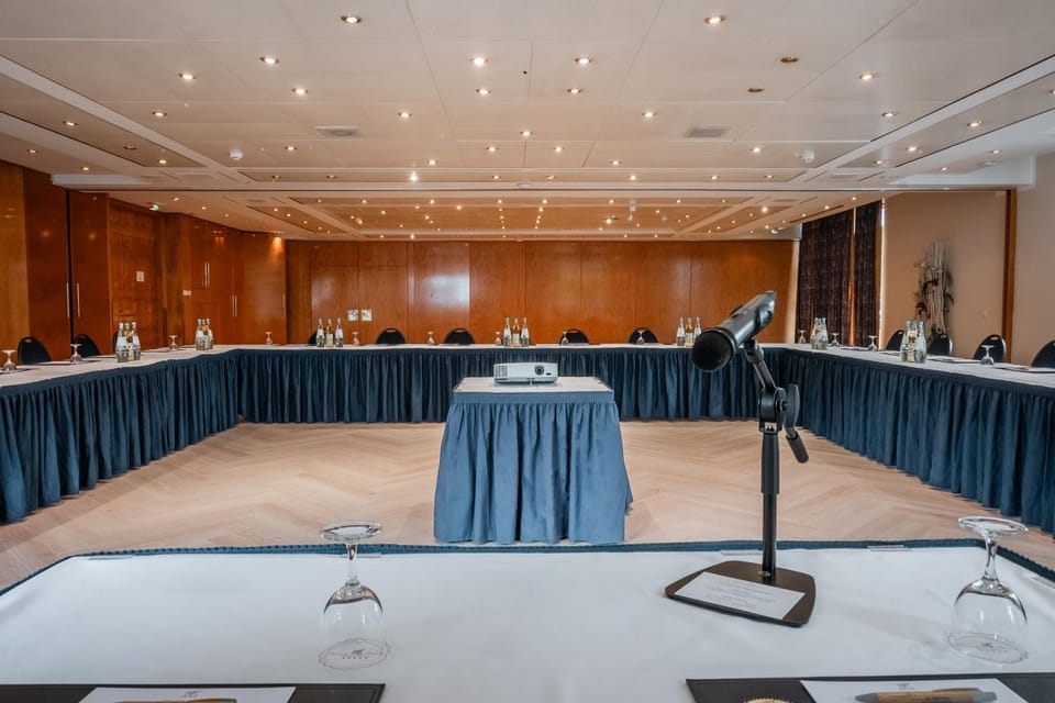 Meeting/conference room