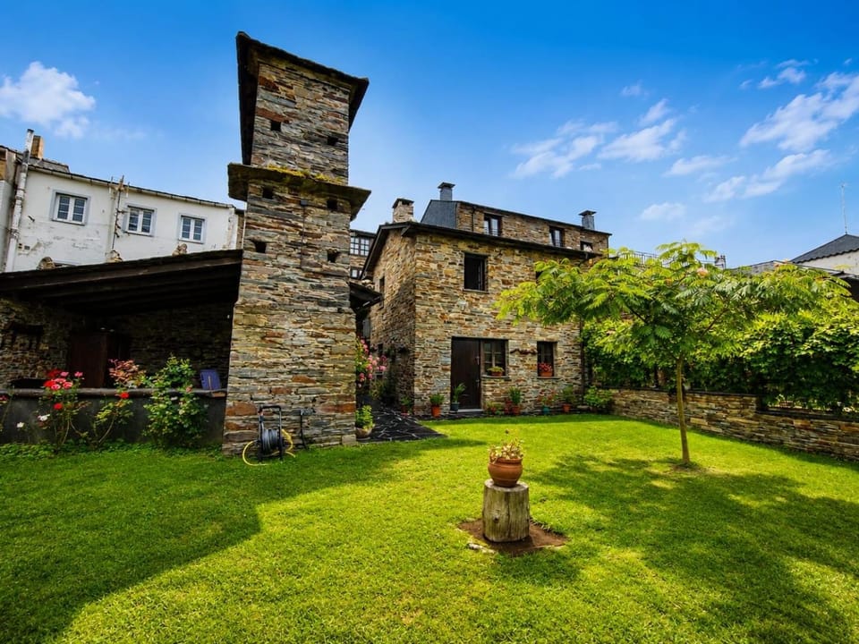Apartamentos Los Castros Apartment in Asturias