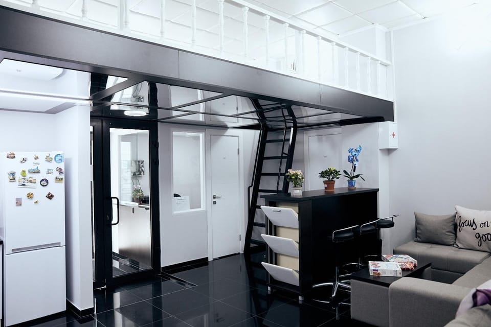 Communal lounge/ TV room