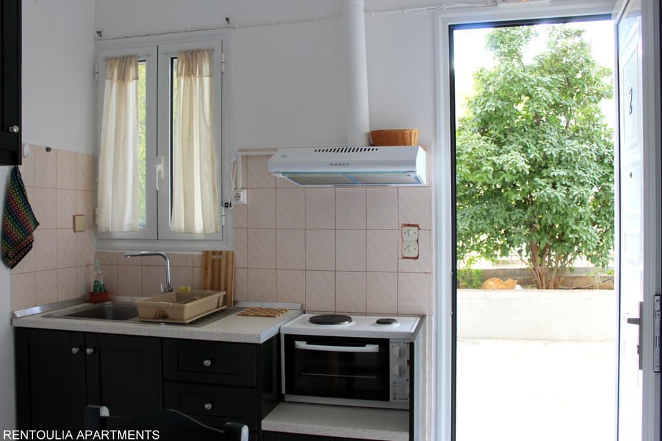 Property building, Coffee/tea facilities, Kitchen or kitchenette, On site, stove, stove, kitchen, kitchen