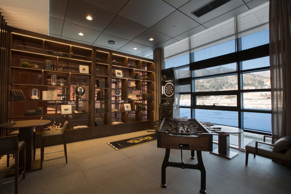 Lounge or bar