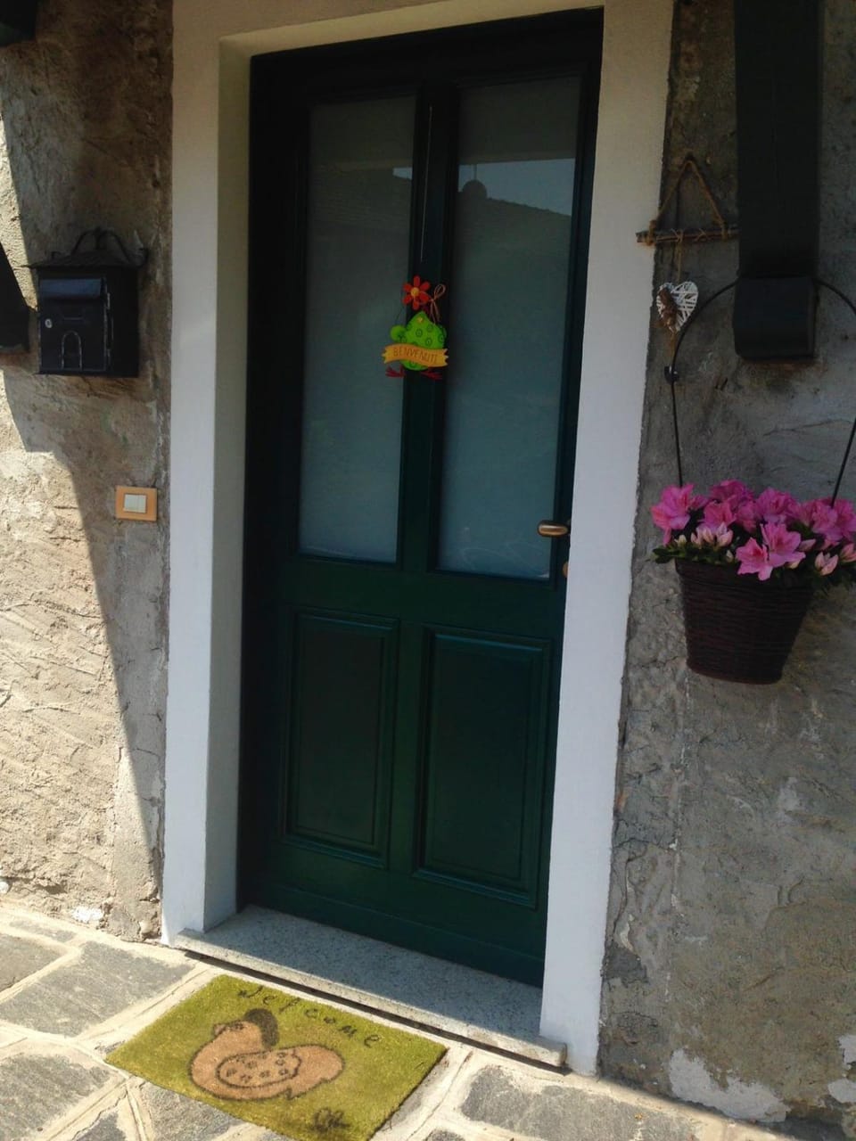 Facade/entrance