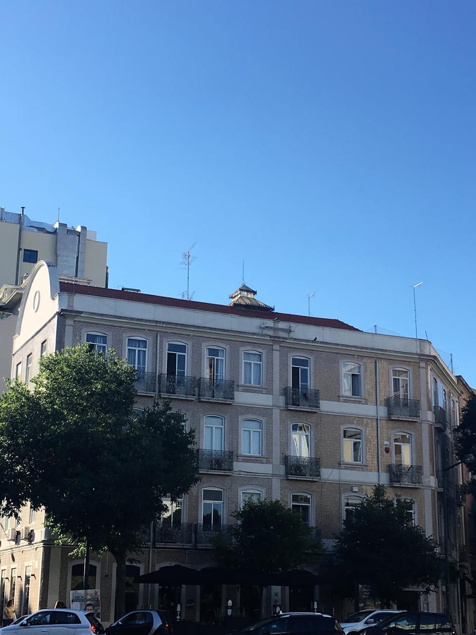 Facade/entrance