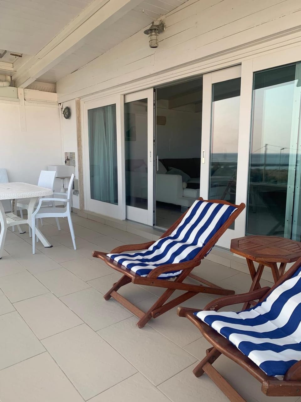 Balcony/Terrace, sunbed