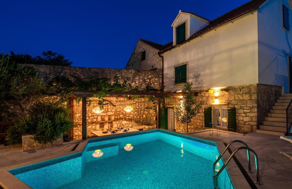 Humac Villa Vero Apartments House in Split-Dalmatia County