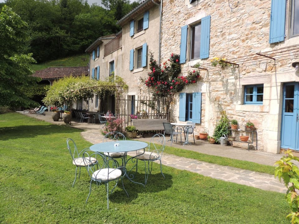 Property building, Patio, Garden