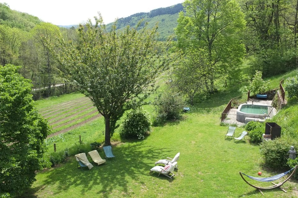 Nabat le Haut, chambre et table d'hotes Bed and Breakfast in Occitanie