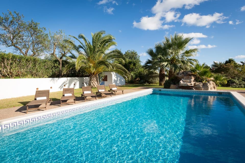 Garden view, Swimming pool, Swimming pool, sunbed