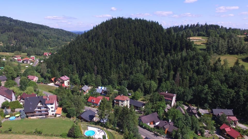 Neighbourhood, Bird's eye view, City view, Mountain view