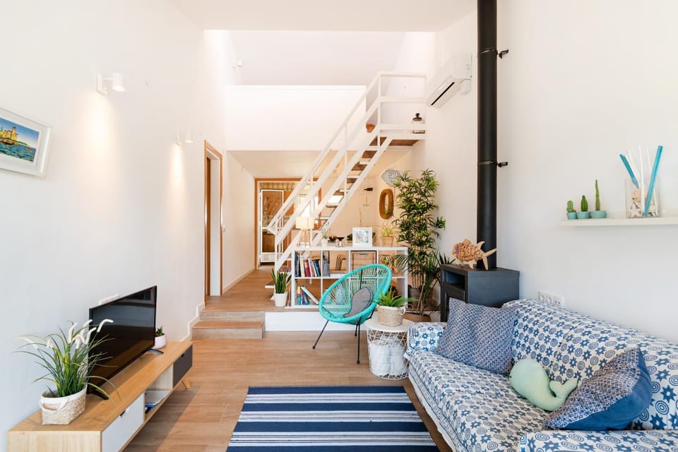 Casa OSONA con jardin cerca de la Playa House in Tarragonès