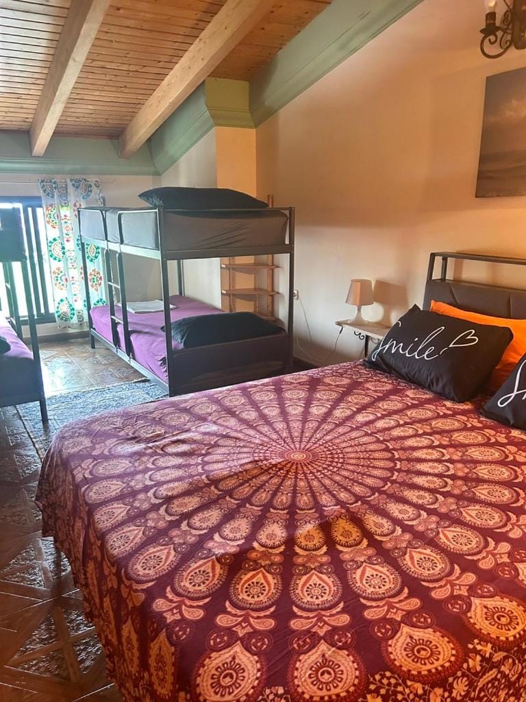 HIGOS CHUMBOS, CASA RURAL COMPARTIDO Bed and Breakfast in Chiclana de la Frontera