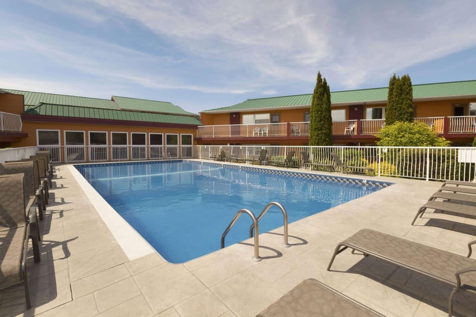 Pool view