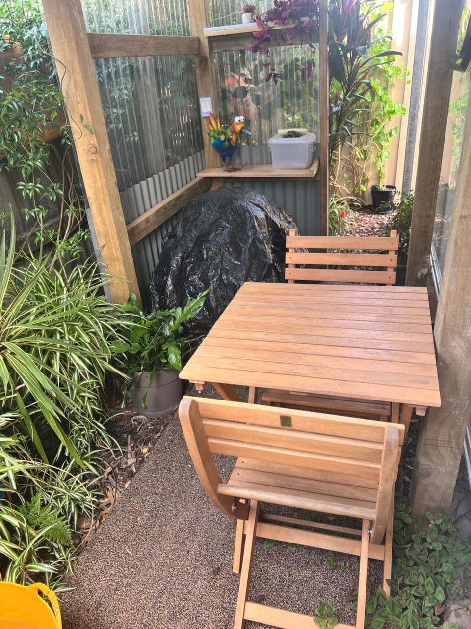 Garden, Dining area