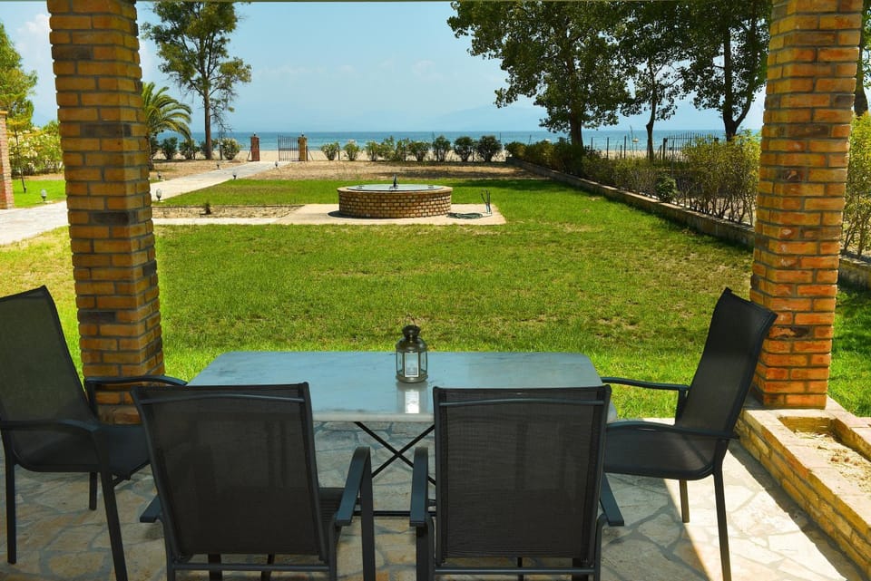 Property building, Balcony/Terrace, Garden view, Sea view