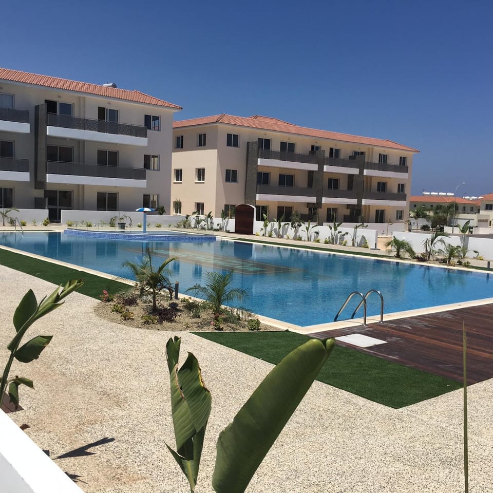 Facade/entrance, On site, Swimming pool